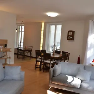 Appartement Face Au Palais Des Papes, Avignon